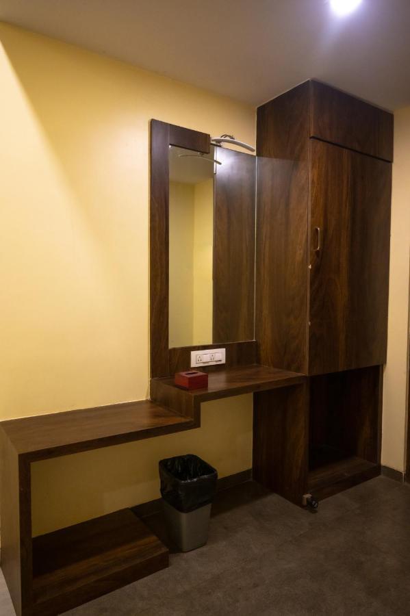 Vijaya Hill View Residency Hotel Navi Mumbai Exterior photo