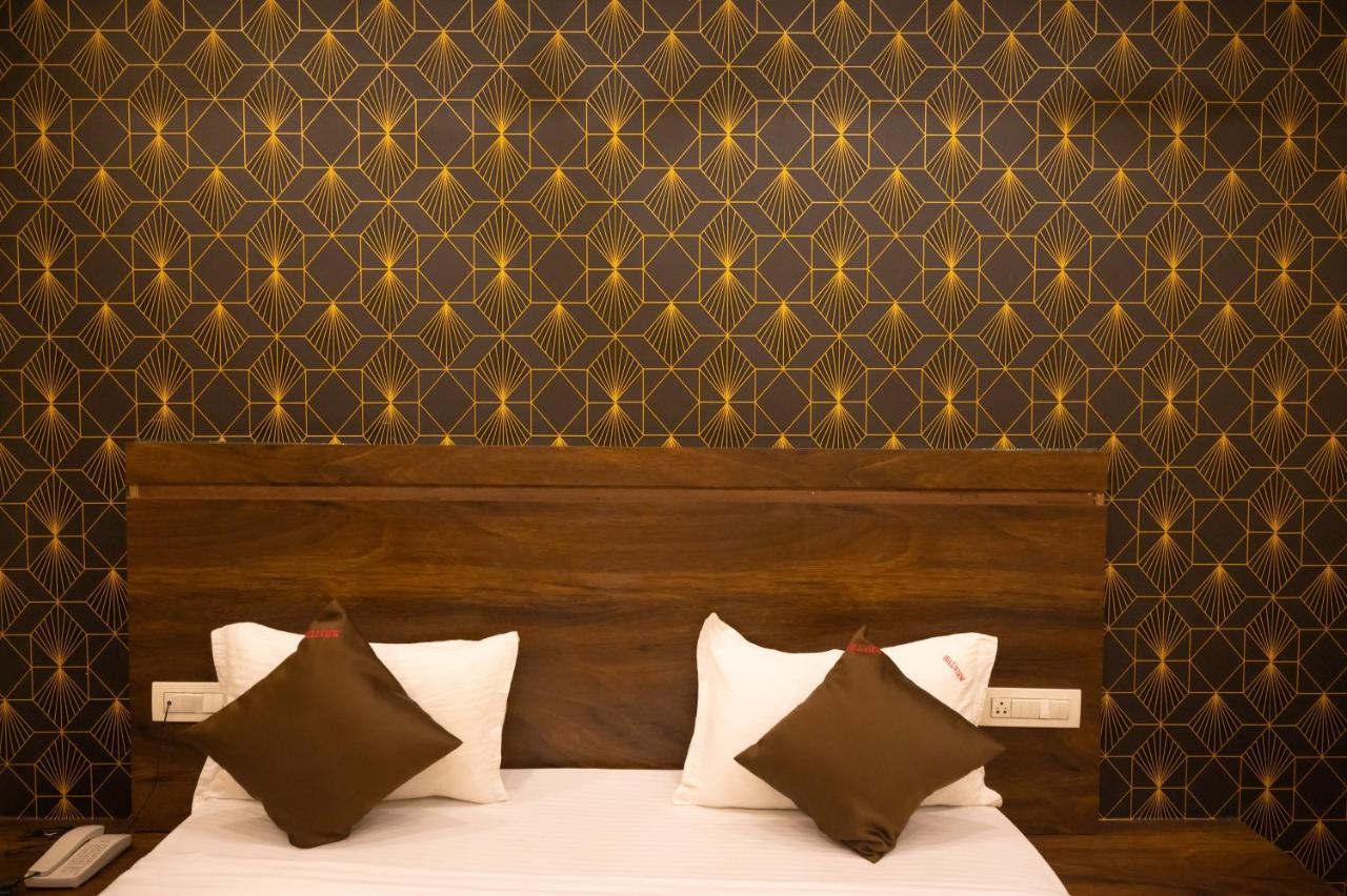 Vijaya Hill View Residency Hotel Navi Mumbai Exterior photo