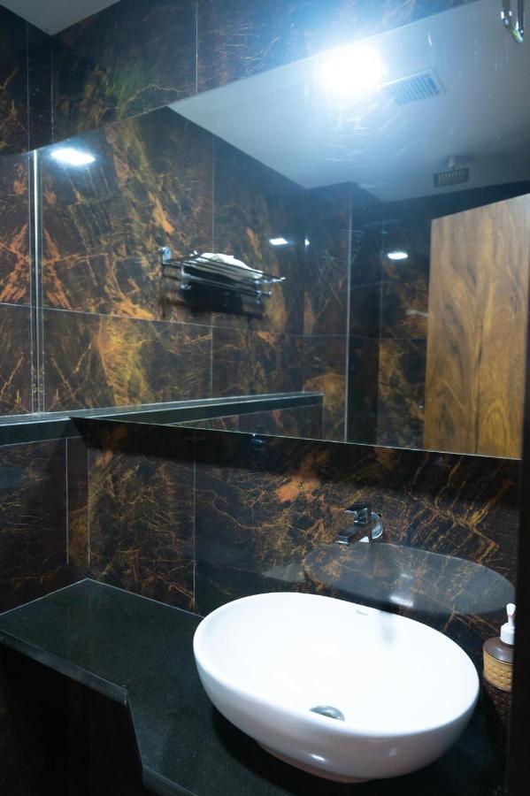 Vijaya Hill View Residency Hotel Navi Mumbai Exterior photo